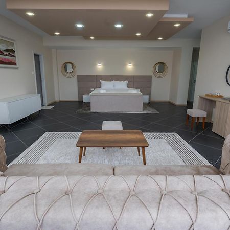 Hotel & Resort Bon Bon Suto Orizari Экстерьер фото